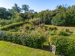 Photo 19- click for photo gallery